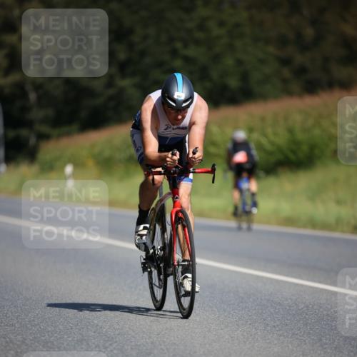01.09.2024 - 17. Tribühne Triathlon H.Heesch http://msf.ph/oto/6947370 01.09.2024 11:57:50 Radfahren 465, 481, 485, 557, 586, 636, 644, 696, 708, 712 meine-sportfotos.de