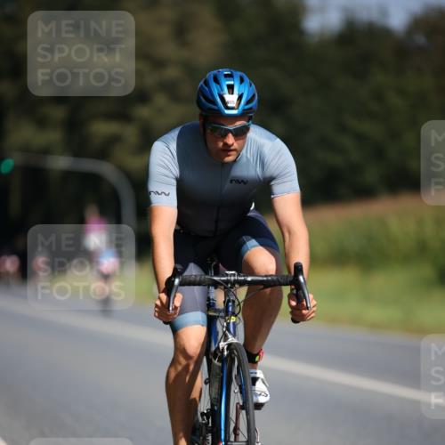 01.09.2024 - 17. Tribühne Triathlon H.Heesch http://msf.ph/oto/6947451 01.09.2024 11:57:59 Radfahren 452, 463, 465, 711, 712 meine-sportfotos.de