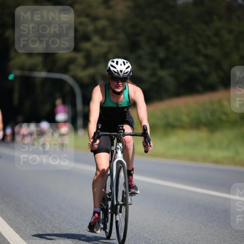 01.09.2024 - 17. Tribühne Triathlon H.Heesch http://msf.ph/oto/6947481 01.09.2024 11:58:08 Radfahren 452, 463, 511, 572, 578, 676, 677, 711 meine-sportfotos.de