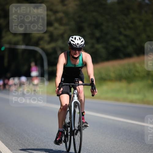 01.09.2024 - 17. Tribühne Triathlon H.Heesch http://msf.ph/oto/6947485 01.09.2024 11:58:08 Radfahren 452, 463, 511, 572, 578, 676, 677, 711 meine-sportfotos.de