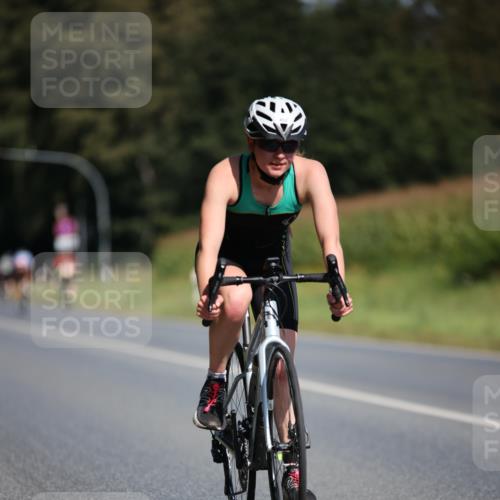 01.09.2024 - 17. Tribühne Triathlon H.Heesch http://msf.ph/oto/6947491 01.09.2024 11:58:08 Radfahren 452, 463, 511, 572, 578, 676, 677, 711 meine-sportfotos.de