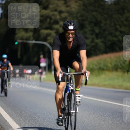 01.09.2024 - 17. Tribühne Triathlon H.Heesch http://msf.ph/oto/6947597 01.09.2024 11:58:40 Radfahren 360, 451, 491, 512, 524, 525, 569, 577, 580, 591, 629 meine-sportfotos.de