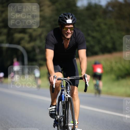 01.09.2024 - 17. Tribühne Triathlon H.Heesch http://msf.ph/oto/6947606 01.09.2024 11:58:40 Radfahren 360, 451, 491, 512, 524, 525, 569, 577, 580, 591, 629 meine-sportfotos.de