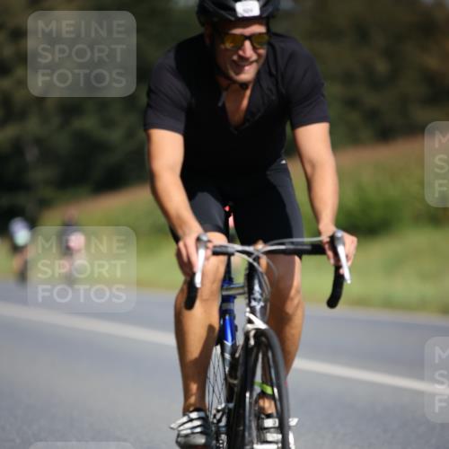 01.09.2024 - 17. Tribühne Triathlon H.Heesch http://msf.ph/oto/6947615 01.09.2024 11:58:41 Radfahren 360, 451, 491, 512, 524, 525, 569, 577, 580, 591, 629 meine-sportfotos.de