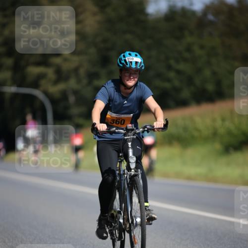 01.09.2024 - 17. Tribühne Triathlon H.Heesch http://msf.ph/oto/6947632 01.09.2024 11:58:44 Radfahren 360, 451, 491, 512, 513, 569, 577, 580, 591, 597 meine-sportfotos.de