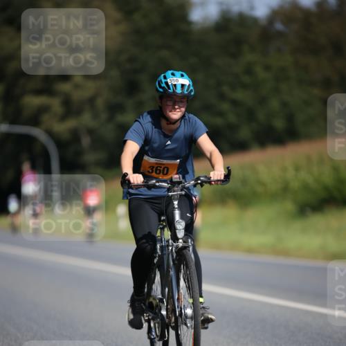 01.09.2024 - 17. Tribühne Triathlon H.Heesch http://msf.ph/oto/6947636 01.09.2024 11:58:44 Radfahren 360, 451, 491, 512, 513, 569, 577, 580, 591, 597 meine-sportfotos.de
