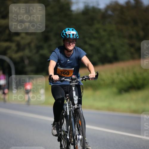 01.09.2024 - 17. Tribühne Triathlon H.Heesch http://msf.ph/oto/6947637 01.09.2024 11:58:45 Radfahren 360, 451, 491, 512, 513, 569, 577, 580, 591, 597 meine-sportfotos.de