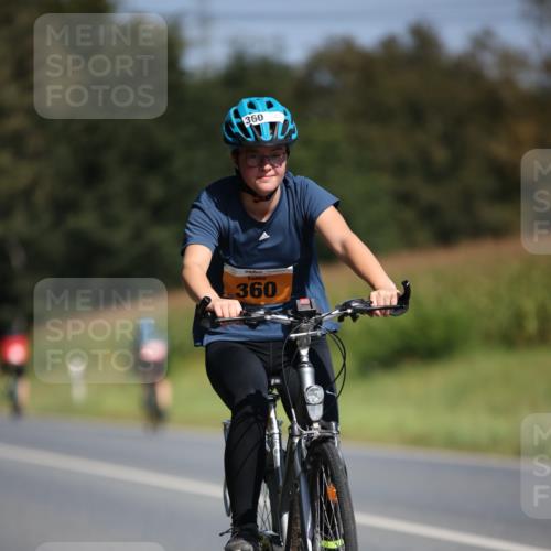 01.09.2024 - 17. Tribühne Triathlon H.Heesch http://msf.ph/oto/6947649 01.09.2024 11:58:45 Radfahren 360, 451, 491, 512, 513, 569, 577, 580, 591, 597 meine-sportfotos.de