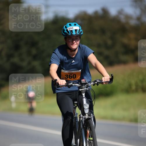 01.09.2024 - 17. Tribühne Triathlon H.Heesch http://msf.ph/oto/6947652 01.09.2024 11:58:45 Radfahren 360, 451, 491, 512, 513, 569, 577, 580, 591, 597 meine-sportfotos.de