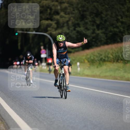 01.09.2024 - 17. Tribühne Triathlon H.Heesch http://msf.ph/oto/6947660 01.09.2024 11:58:47 Radfahren 360, 451, 491, 512, 513, 580, 591, 597 meine-sportfotos.de