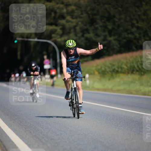 01.09.2024 - 17. Tribühne Triathlon H.Heesch http://msf.ph/oto/6947665 01.09.2024 11:58:47 Radfahren 360, 451, 491, 512, 513, 580, 591, 597 meine-sportfotos.de