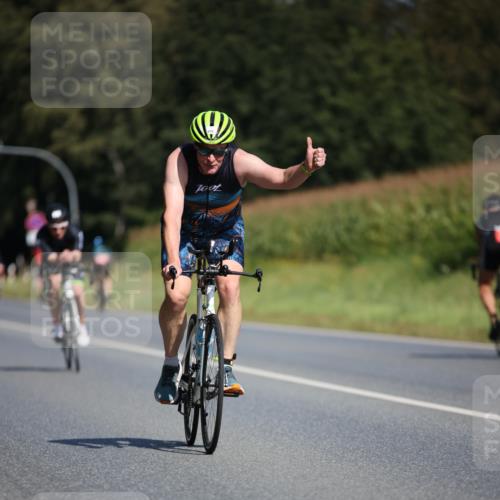 01.09.2024 - 17. Tribühne Triathlon H.Heesch http://msf.ph/oto/6947690 01.09.2024 11:58:48 Radfahren 491, 512, 513, 580, 591, 597 meine-sportfotos.de