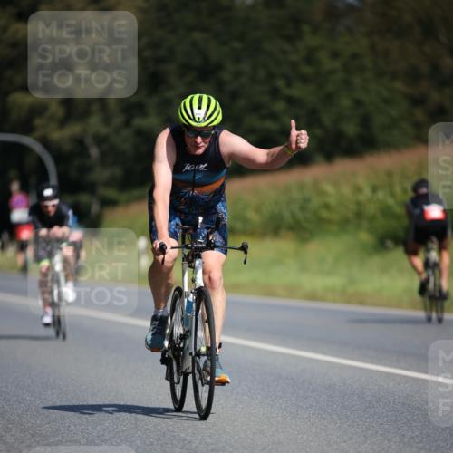 01.09.2024 - 17. Tribühne Triathlon H.Heesch http://msf.ph/oto/6947693 01.09.2024 11:58:48 Radfahren 491, 512, 513, 580, 591, 597 meine-sportfotos.de