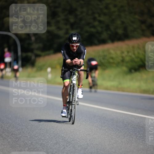 01.09.2024 - 17. Tribühne Triathlon H.Heesch http://msf.ph/oto/6947701 01.09.2024 11:58:50 Radfahren 491, 512, 513, 580, 583, 591, 597, 610 meine-sportfotos.de