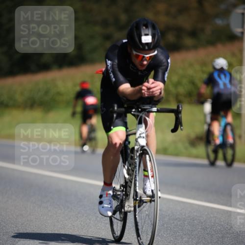 01.09.2024 - 17. Tribühne Triathlon H.Heesch http://msf.ph/oto/6947731 01.09.2024 11:58:50 Radfahren 491, 512, 513, 580, 583, 591, 597, 610 meine-sportfotos.de