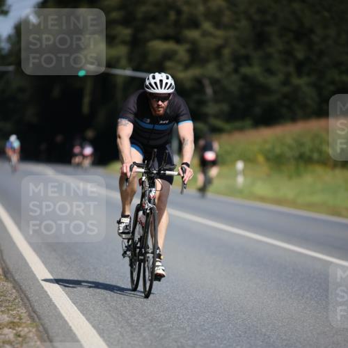 01.09.2024 - 17. Tribühne Triathlon H.Heesch http://msf.ph/oto/6947779 01.09.2024 11:59:19 Radfahren 498 meine-sportfotos.de