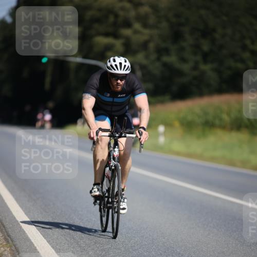 01.09.2024 - 17. Tribühne Triathlon H.Heesch http://msf.ph/oto/6947788 01.09.2024 11:59:19 Radfahren 498 meine-sportfotos.de