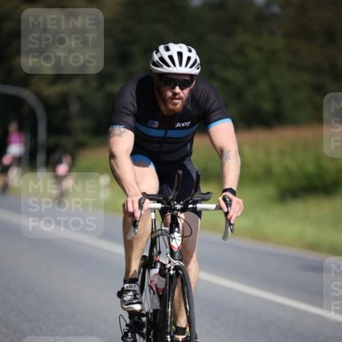 01.09.2024 - 17. Tribühne Triathlon H.Heesch http://msf.ph/oto/6947814 01.09.2024 11:59:20 Radfahren 498, 682 meine-sportfotos.de