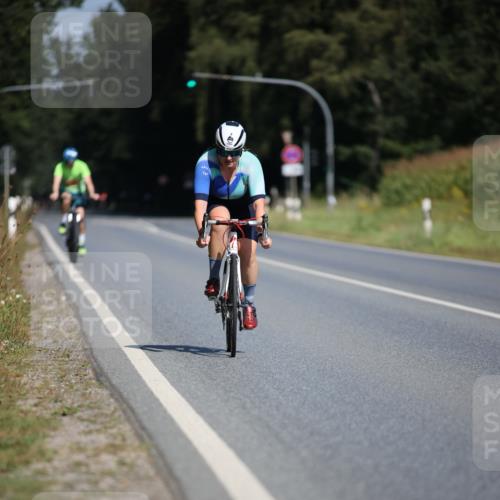 01.09.2024 - 17. Tribühne Triathlon H.Heesch http://msf.ph/oto/6947829 01.09.2024 11:59:29 Radfahren 350, 560, 682 meine-sportfotos.de