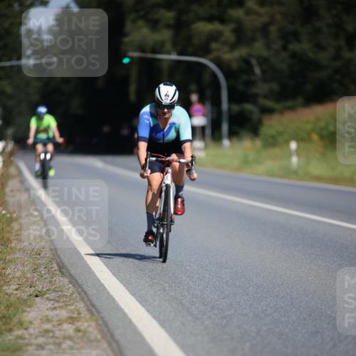 01.09.2024 - 17. Tribühne Triathlon H.Heesch http://msf.ph/oto/6947839 01.09.2024 11:59:29 Radfahren 350, 560, 682 meine-sportfotos.de