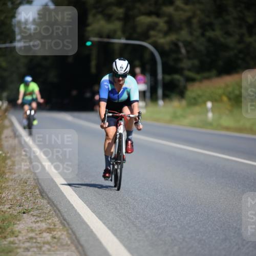 01.09.2024 - 17. Tribühne Triathlon H.Heesch http://msf.ph/oto/6947842 01.09.2024 11:59:29 Radfahren 350, 560, 682 meine-sportfotos.de