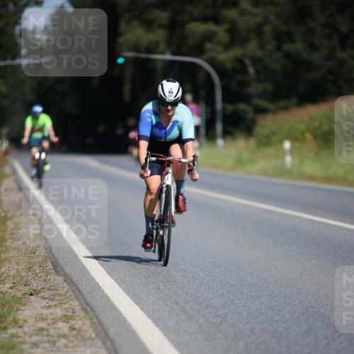 01.09.2024 - 17. Tribühne Triathlon H.Heesch http://msf.ph/oto/6947845 01.09.2024 11:59:29 Radfahren 350, 560, 682 meine-sportfotos.de