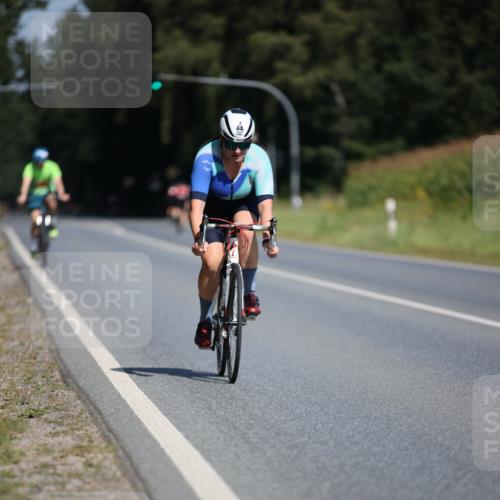01.09.2024 - 17. Tribühne Triathlon H.Heesch http://msf.ph/oto/6947851 01.09.2024 11:59:29 Radfahren 350, 560, 682 meine-sportfotos.de
