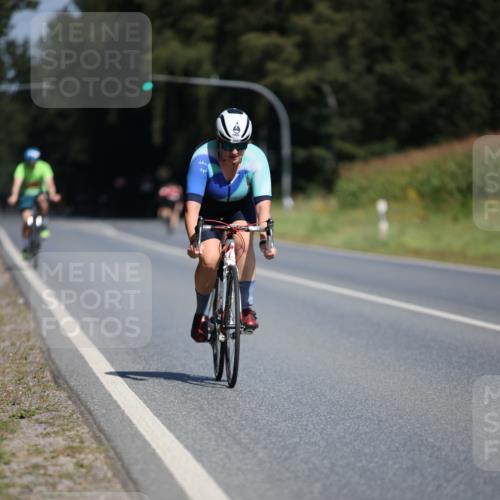 01.09.2024 - 17. Tribühne Triathlon H.Heesch http://msf.ph/oto/6947854 01.09.2024 11:59:29 Radfahren 350, 560, 682 meine-sportfotos.de