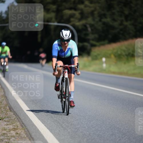 01.09.2024 - 17. Tribühne Triathlon H.Heesch http://msf.ph/oto/6947861 01.09.2024 11:59:30 Radfahren 350, 560, 682 meine-sportfotos.de