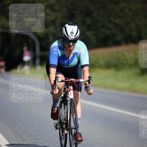 01.09.2024 - 17. Tribühne Triathlon H.Heesch http://msf.ph/oto/6947880 01.09.2024 11:59:30 Radfahren 350, 560, 682 meine-sportfotos.de