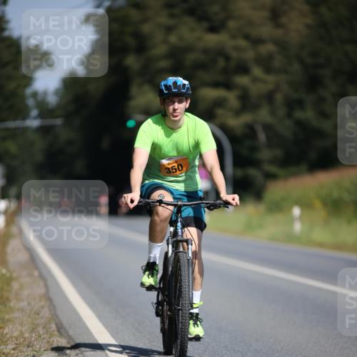 01.09.2024 - 17. Tribühne Triathlon H.Heesch http://msf.ph/oto/6947890 01.09.2024 11:59:37 Radfahren 350, 581, 665, 674 meine-sportfotos.de