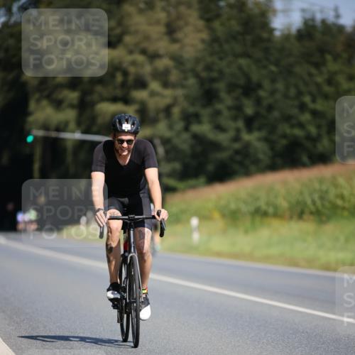 01.09.2024 - 17. Tribühne Triathlon H.Heesch http://msf.ph/oto/6947972 01.09.2024 12:00:08 Radfahren 466, 538, 576 meine-sportfotos.de