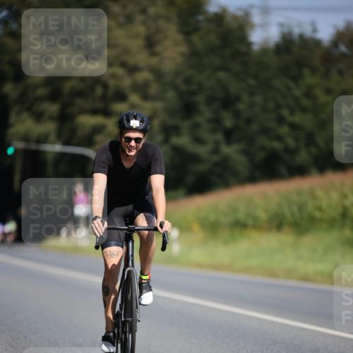 01.09.2024 - 17. Tribühne Triathlon H.Heesch http://msf.ph/oto/6947981 01.09.2024 12:00:08 Radfahren 466, 538, 576 meine-sportfotos.de