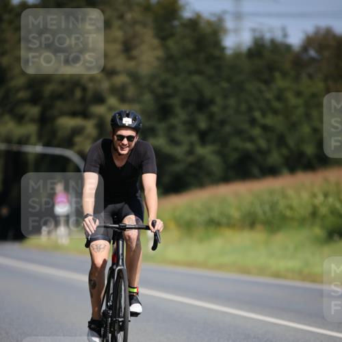 01.09.2024 - 17. Tribühne Triathlon H.Heesch http://msf.ph/oto/6947984 01.09.2024 12:00:09 Radfahren 466, 538, 576 meine-sportfotos.de