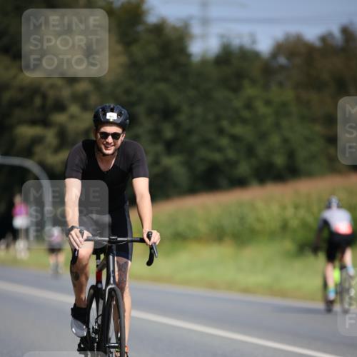 01.09.2024 - 17. Tribühne Triathlon H.Heesch http://msf.ph/oto/6947989 01.09.2024 12:00:09 Radfahren 466, 538, 576 meine-sportfotos.de