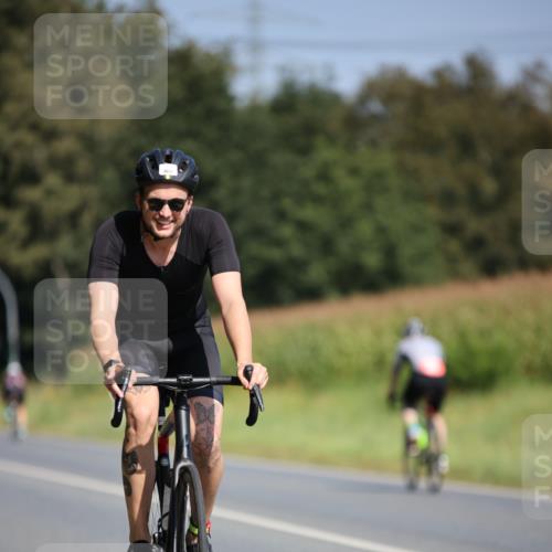 01.09.2024 - 17. Tribühne Triathlon H.Heesch http://msf.ph/oto/6947995 01.09.2024 12:00:09 Radfahren 466, 538, 576 meine-sportfotos.de