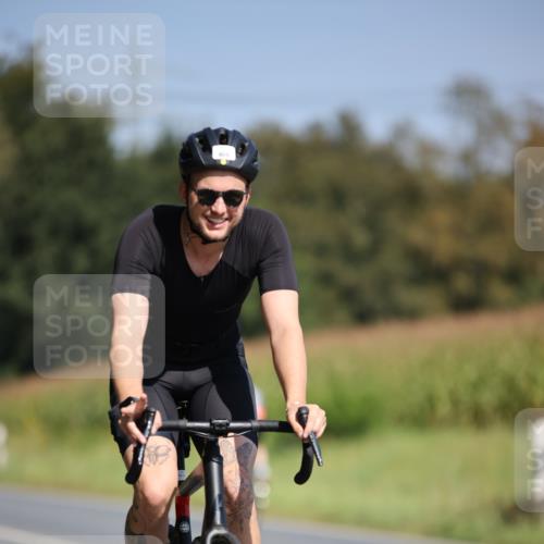 01.09.2024 - 17. Tribühne Triathlon H.Heesch http://msf.ph/oto/6948005 01.09.2024 12:00:09 Radfahren 466, 538, 576 meine-sportfotos.de