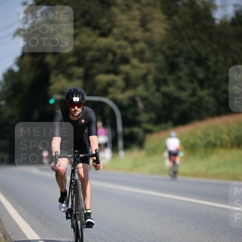 01.09.2024 - 17. Tribühne Triathlon H.Heesch http://msf.ph/oto/6948021 01.09.2024 12:00:31 Radfahren 499, 606, 668, 699 meine-sportfotos.de