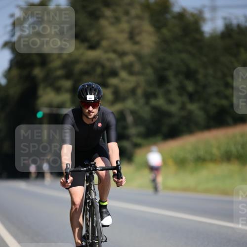01.09.2024 - 17. Tribühne Triathlon H.Heesch http://msf.ph/oto/6948031 01.09.2024 12:00:32 Radfahren 499, 606, 668, 699 meine-sportfotos.de