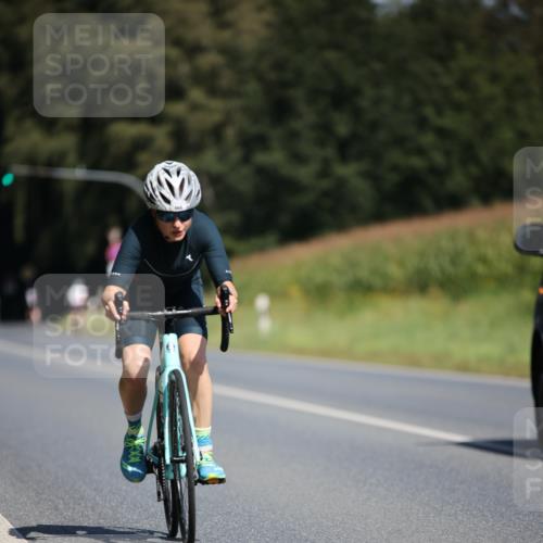 01.09.2024 - 17. Tribühne Triathlon H.Heesch http://msf.ph/oto/6948069 01.09.2024 12:00:41 Radfahren 457, 550, 668, 699, 703 meine-sportfotos.de