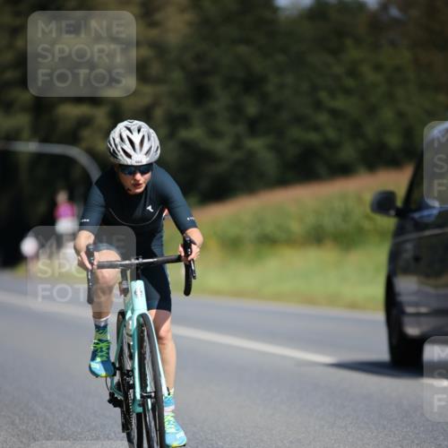 01.09.2024 - 17. Tribühne Triathlon H.Heesch http://msf.ph/oto/6948074 01.09.2024 12:00:41 Radfahren 457, 550, 668, 699, 703 meine-sportfotos.de