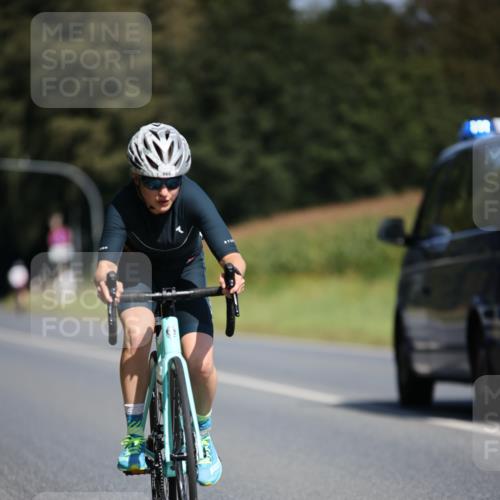 01.09.2024 - 17. Tribühne Triathlon H.Heesch http://msf.ph/oto/6948077 01.09.2024 12:00:41 Radfahren 457, 550, 668, 699, 703 meine-sportfotos.de