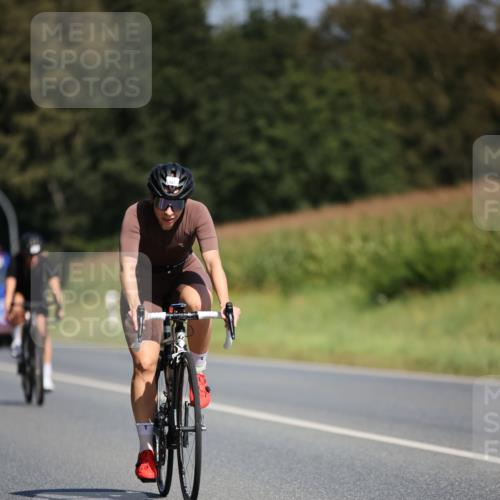 01.09.2024 - 17. Tribühne Triathlon H.Heesch http://msf.ph/oto/6948084 01.09.2024 12:00:49 Radfahren 456, 457, 477, 508, 550, 552, 684 meine-sportfotos.de