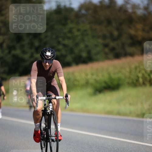 01.09.2024 - 17. Tribühne Triathlon H.Heesch http://msf.ph/oto/6948090 01.09.2024 12:00:49 Radfahren 456, 457, 477, 508, 550, 552, 684 meine-sportfotos.de