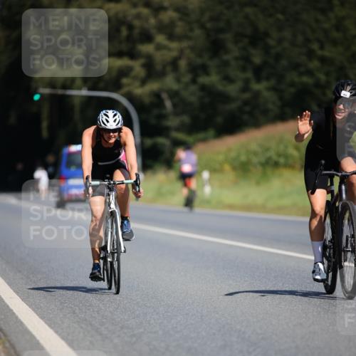 01.09.2024 - 17. Tribühne Triathlon H.Heesch http://msf.ph/oto/6948102 01.09.2024 12:00:51 Radfahren 456, 457, 477, 508, 552, 684 meine-sportfotos.de
