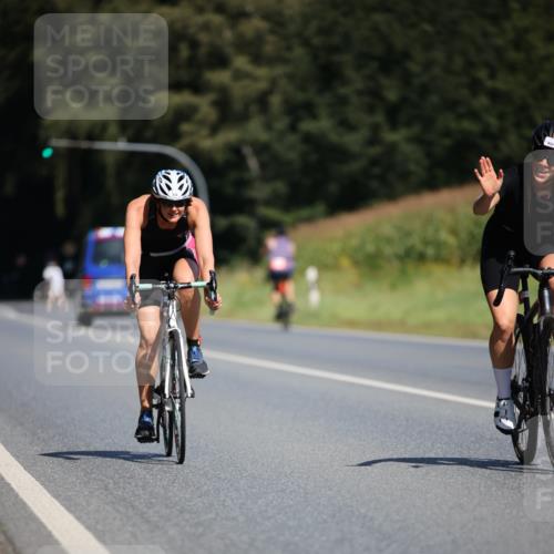 01.09.2024 - 17. Tribühne Triathlon H.Heesch http://msf.ph/oto/6948106 01.09.2024 12:00:51 Radfahren 456, 457, 477, 508, 552, 684 meine-sportfotos.de