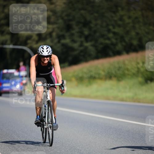 01.09.2024 - 17. Tribühne Triathlon H.Heesch http://msf.ph/oto/6948129 01.09.2024 12:00:51 Radfahren 456, 457, 477, 508, 552, 684 meine-sportfotos.de