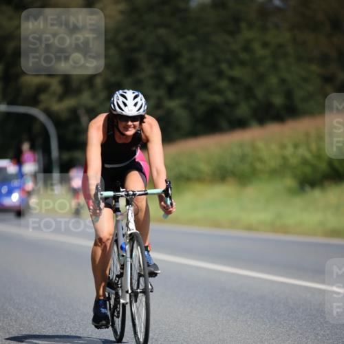 01.09.2024 - 17. Tribühne Triathlon H.Heesch http://msf.ph/oto/6948138 01.09.2024 12:00:52 Radfahren 456, 457, 477, 508, 552, 684 meine-sportfotos.de