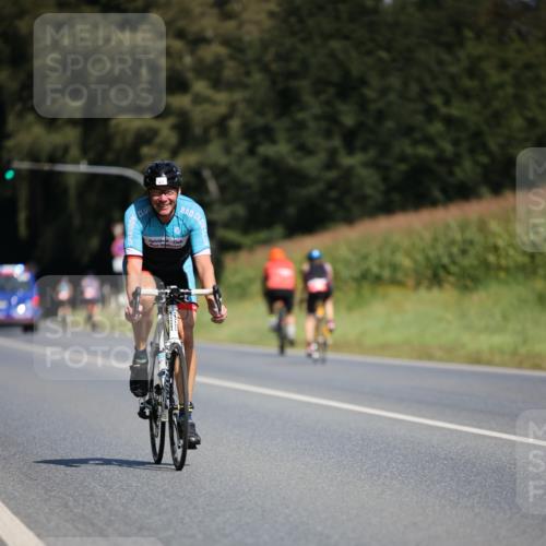 01.09.2024 - 17. Tribühne Triathlon H.Heesch http://msf.ph/oto/6948152 01.09.2024 12:00:57 Radfahren 467, 477, 508, 555, 655, 684 meine-sportfotos.de
