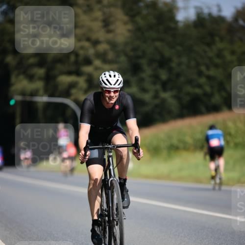 01.09.2024 - 17. Tribühne Triathlon H.Heesch http://msf.ph/oto/6948172 01.09.2024 12:01:02 Radfahren 467, 555, 655 meine-sportfotos.de